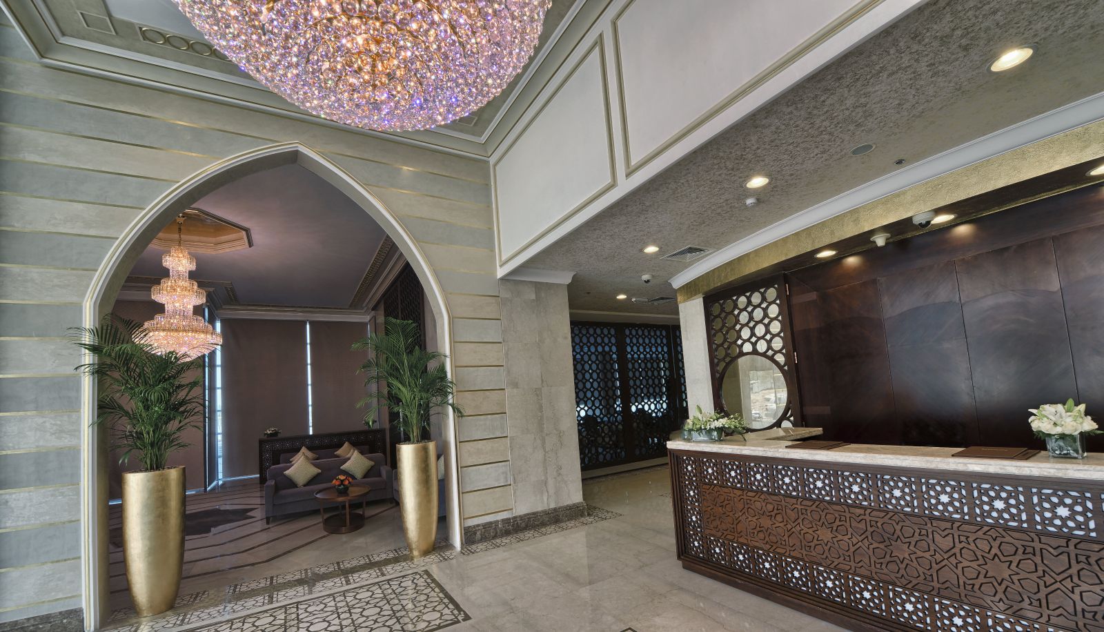 Rezeption - Saraya Corniche Hotel