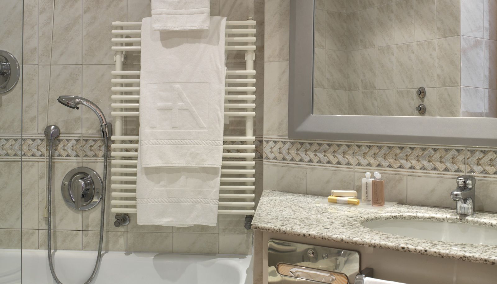 Bathroom - Ambasciatori