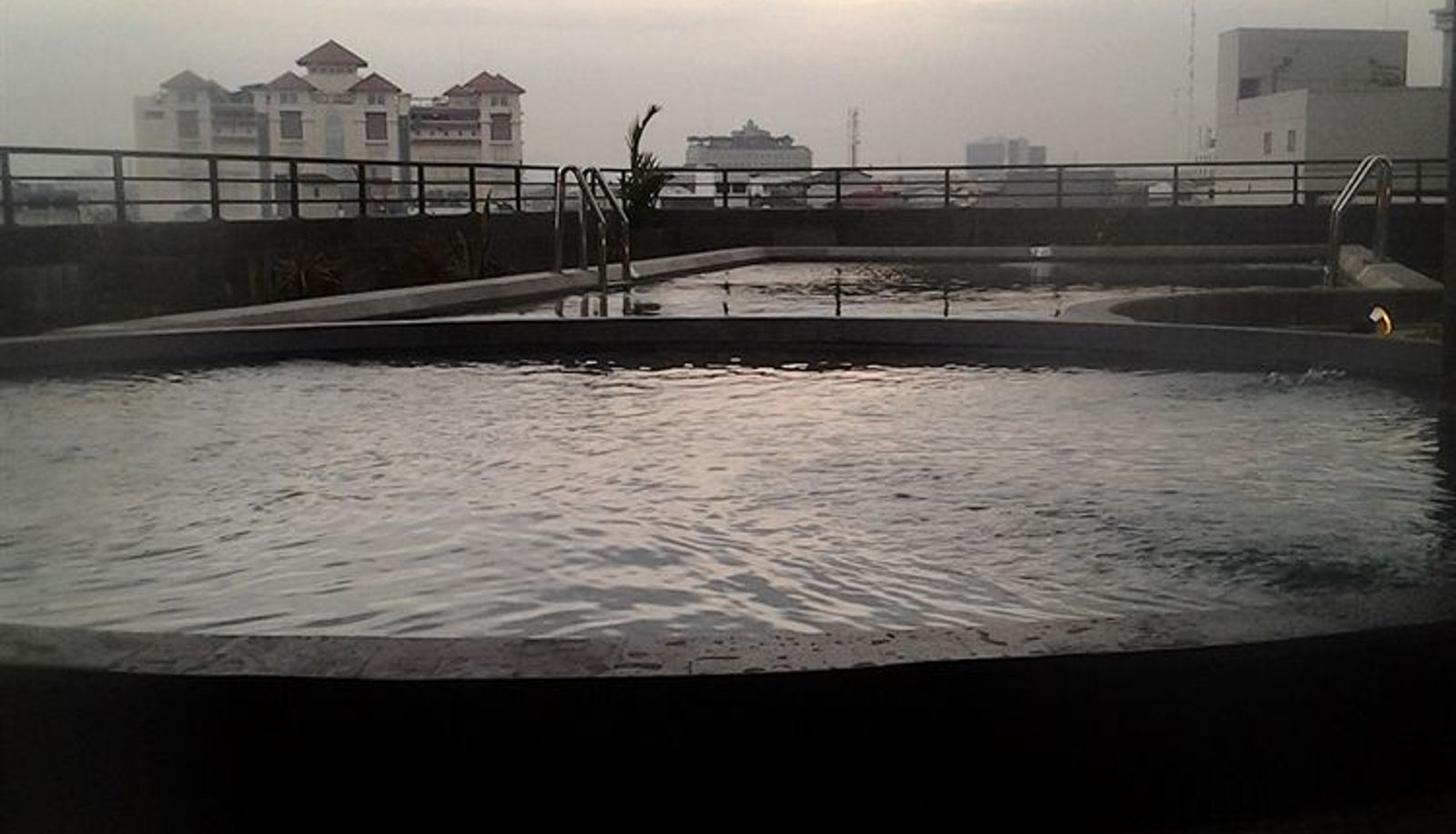 Pool - Gino Feruci Braga
