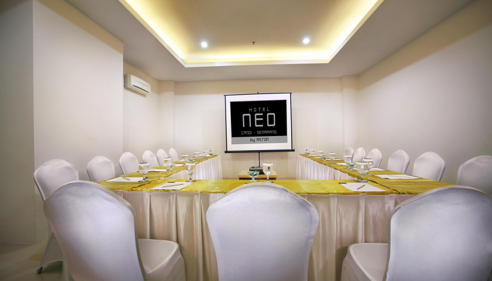 Sala riunioni - Semarang Hotel Neo Candi Simpang Lima