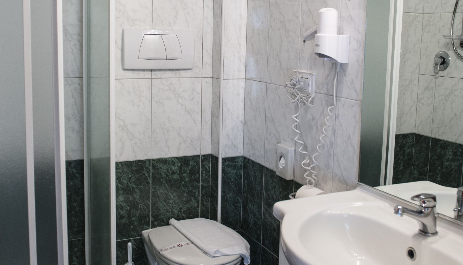 Bathroom - Hotel Gabbiano