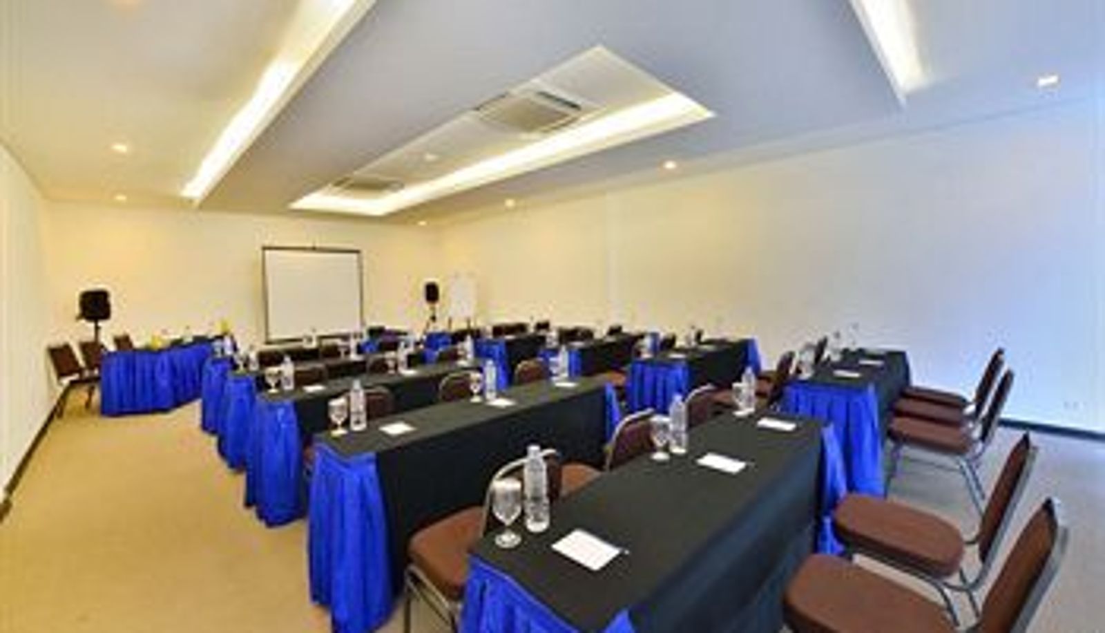 Meetingzimmer - Zodiak Sutami Hotel