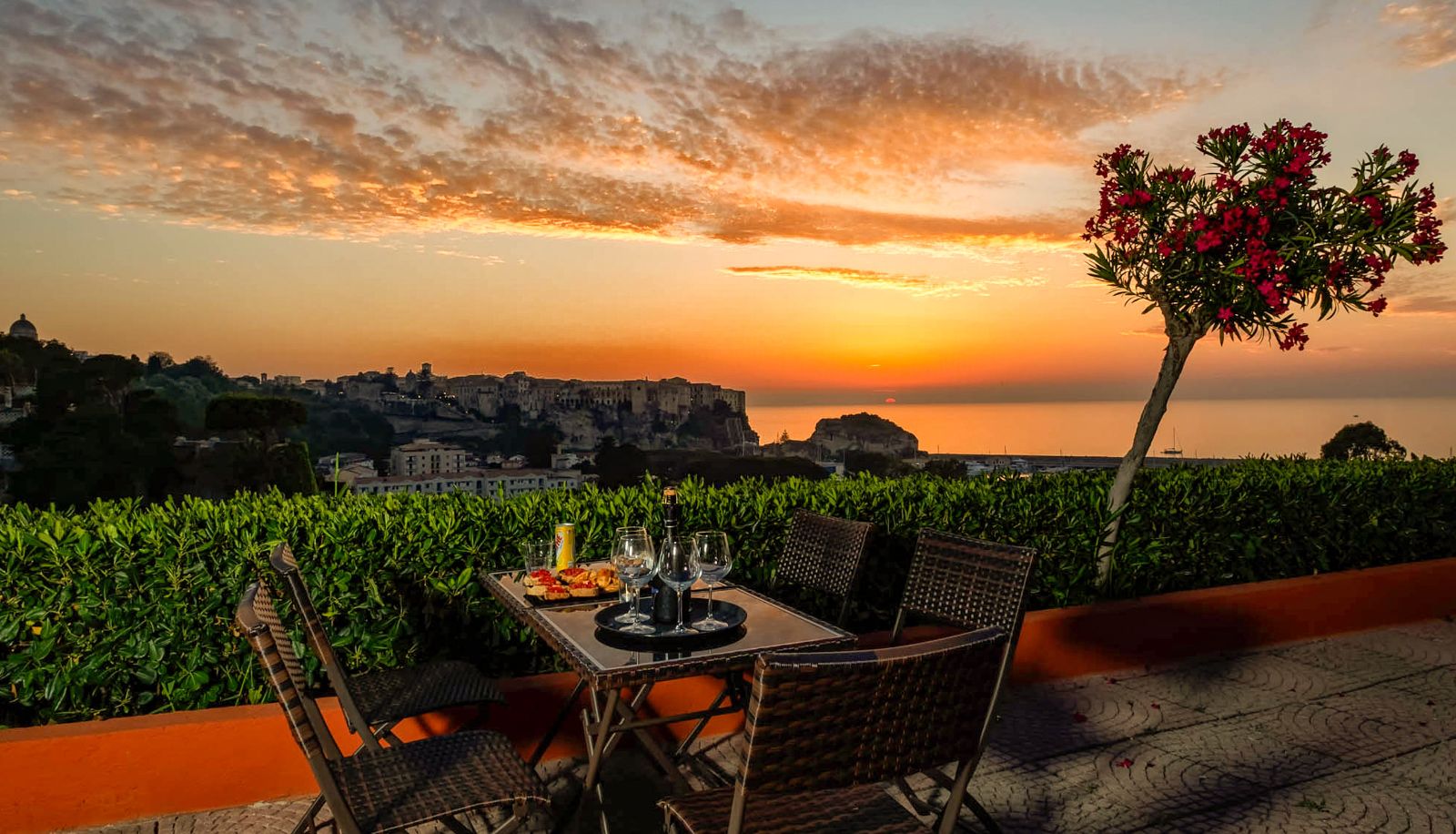 View - New Paradise Hotel-Residence