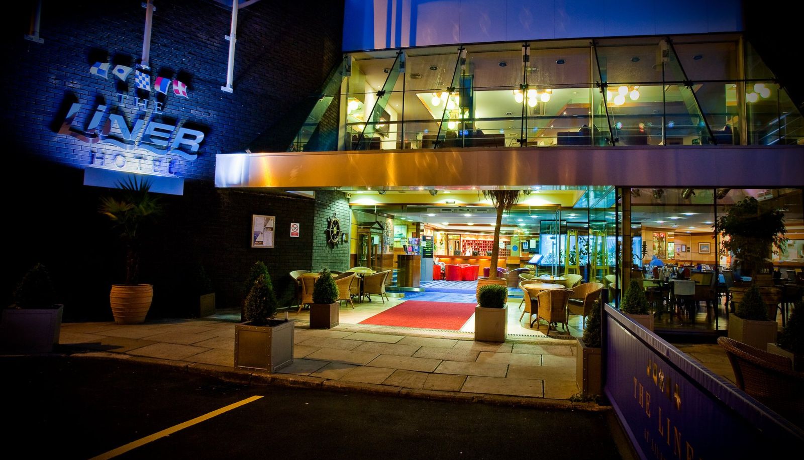 Zewnętrzna część hotelu - The Liner Hotel