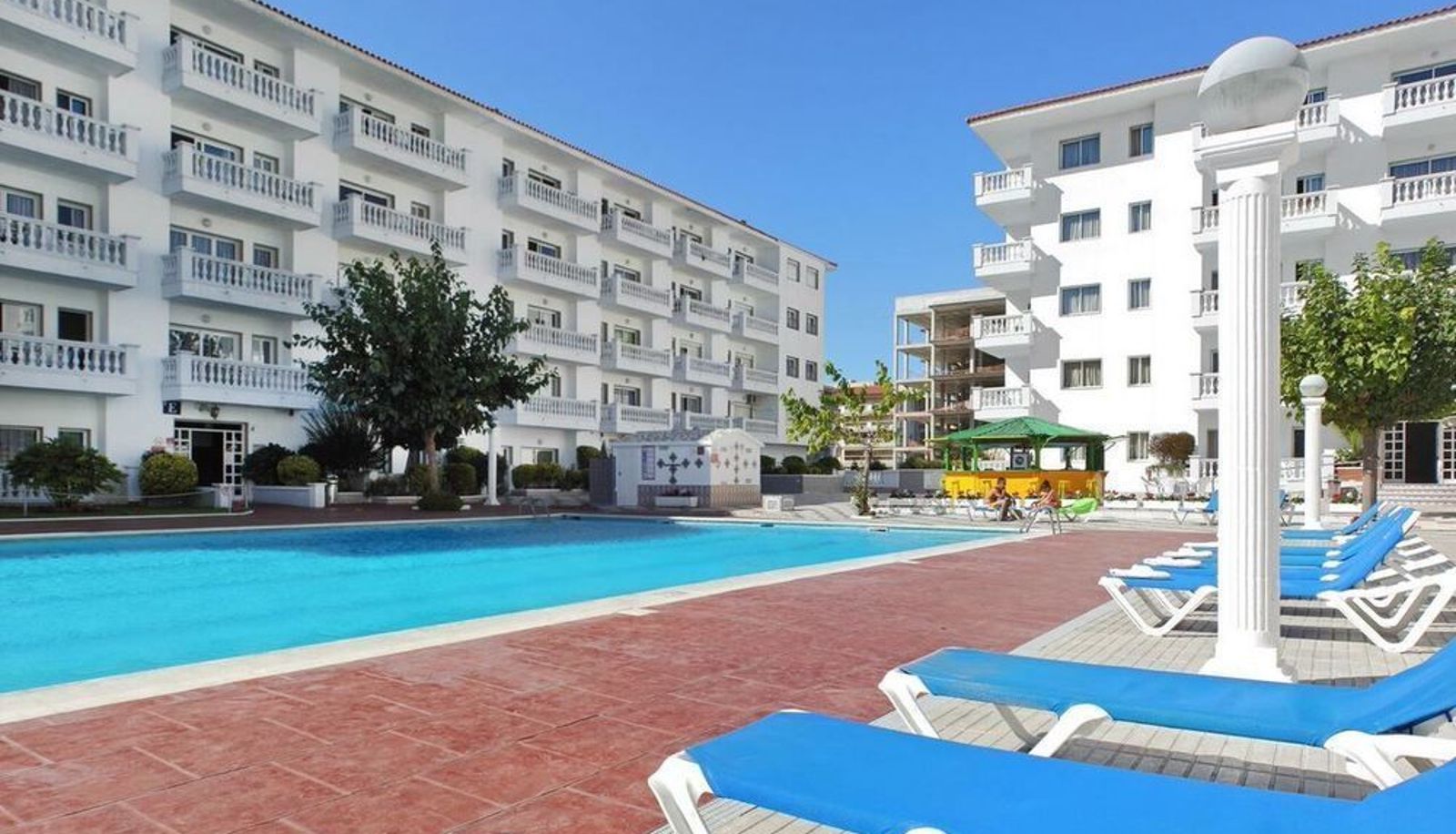 Zwembad - Europa Apartamentos