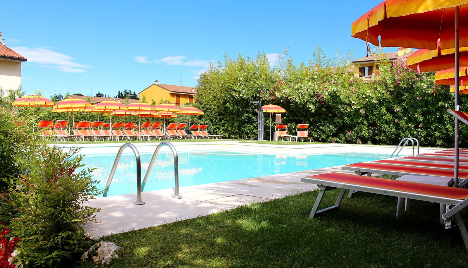 Pool - Romantic