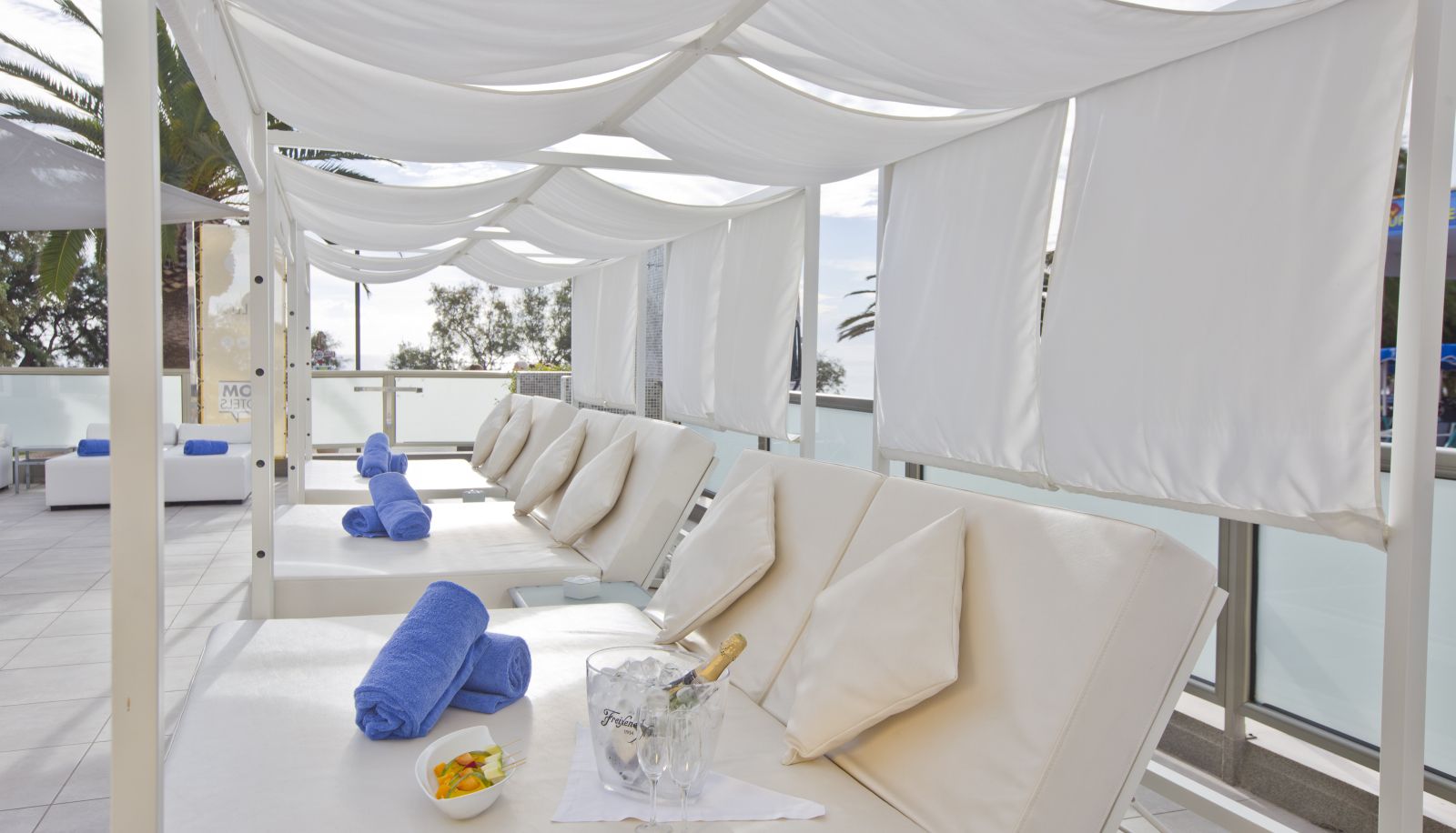 Piscina - Som Fona