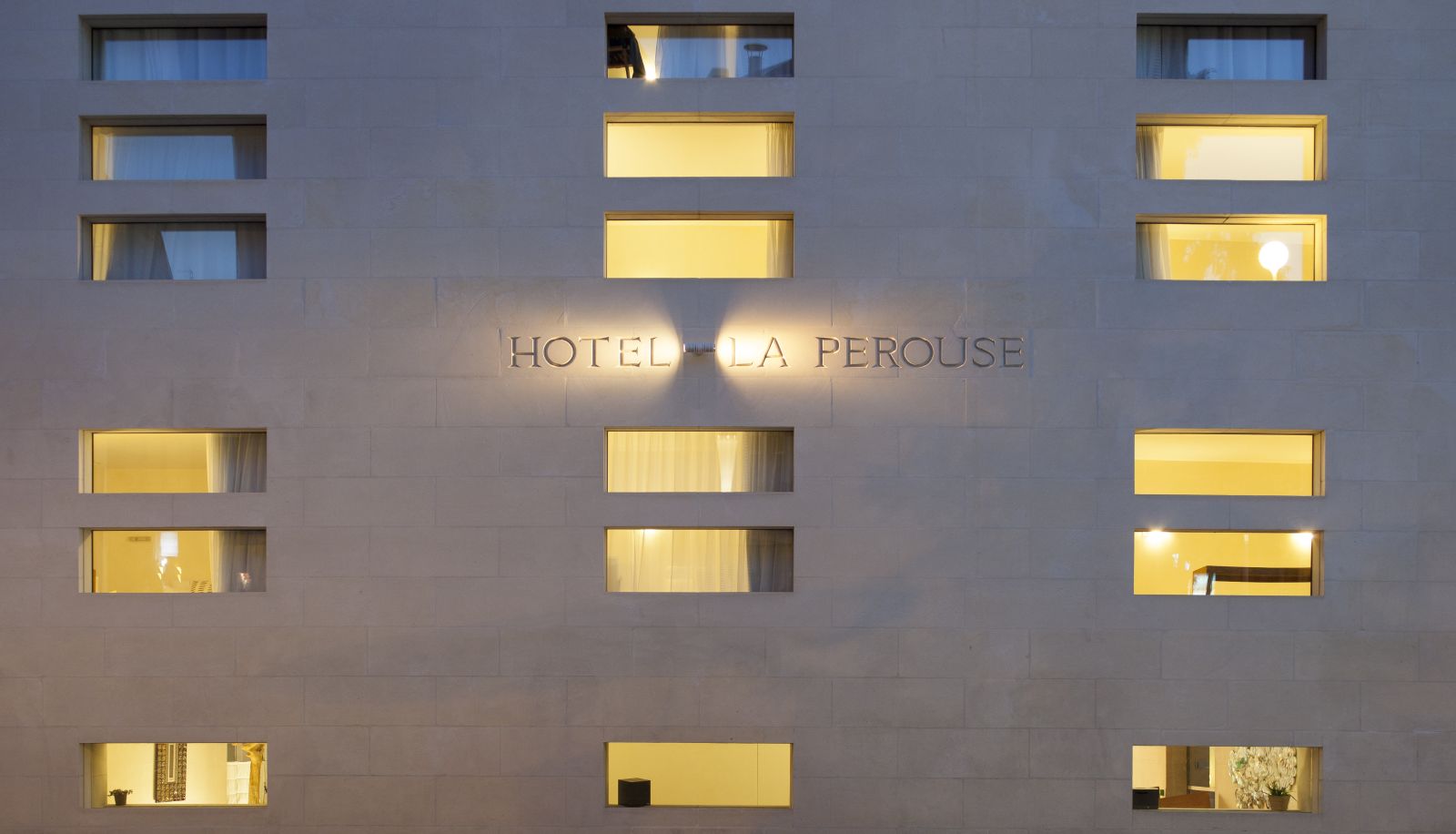 Hotel outdoor area - La Perouse