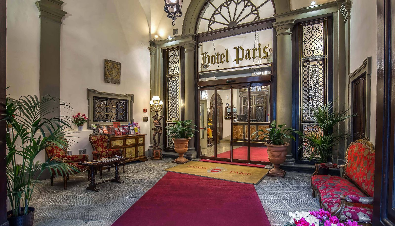 Lobby - Paris