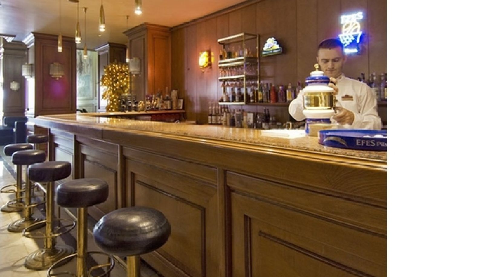 Bar - WorldHotels Crafted Collection Akgun Istanbul Hotel