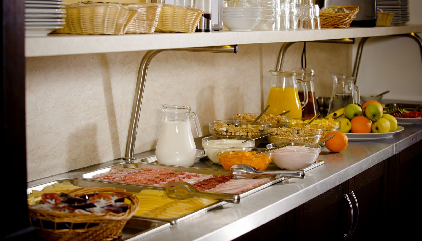 Buffet - Petr Garni