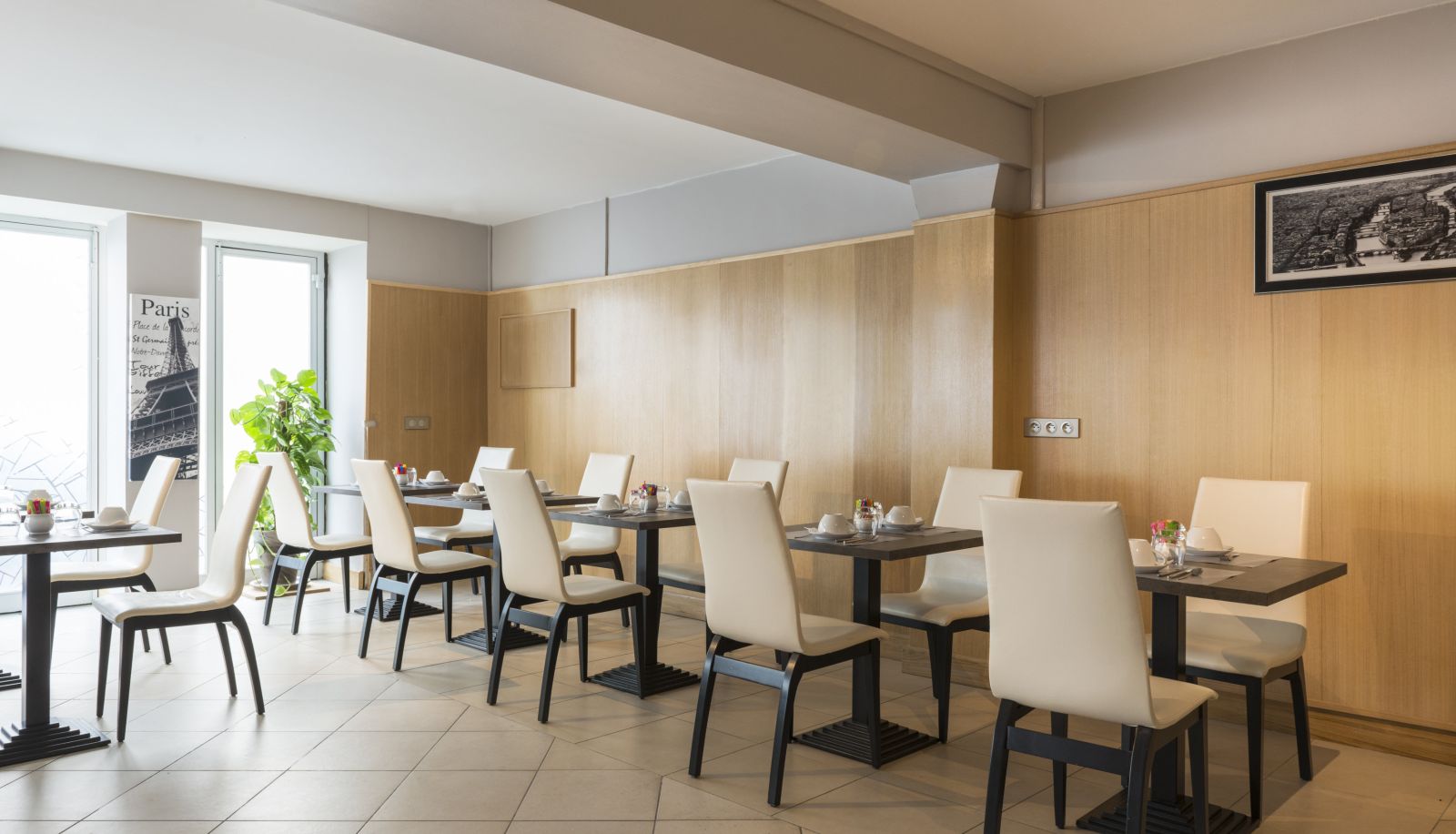 Sala de desayunos - Hotel Eiffel XV