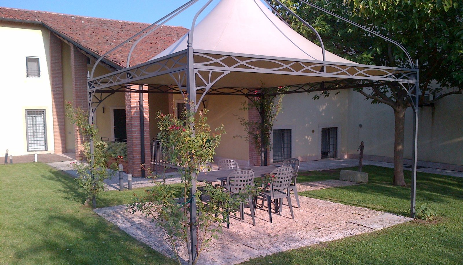 Zewnętrzna część hotelu - Residence La Mason