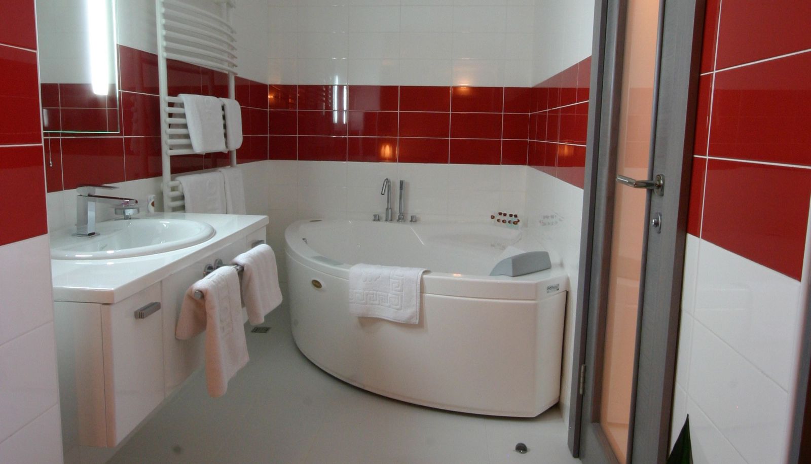 Badezimmer - Garni Hotel Leopold