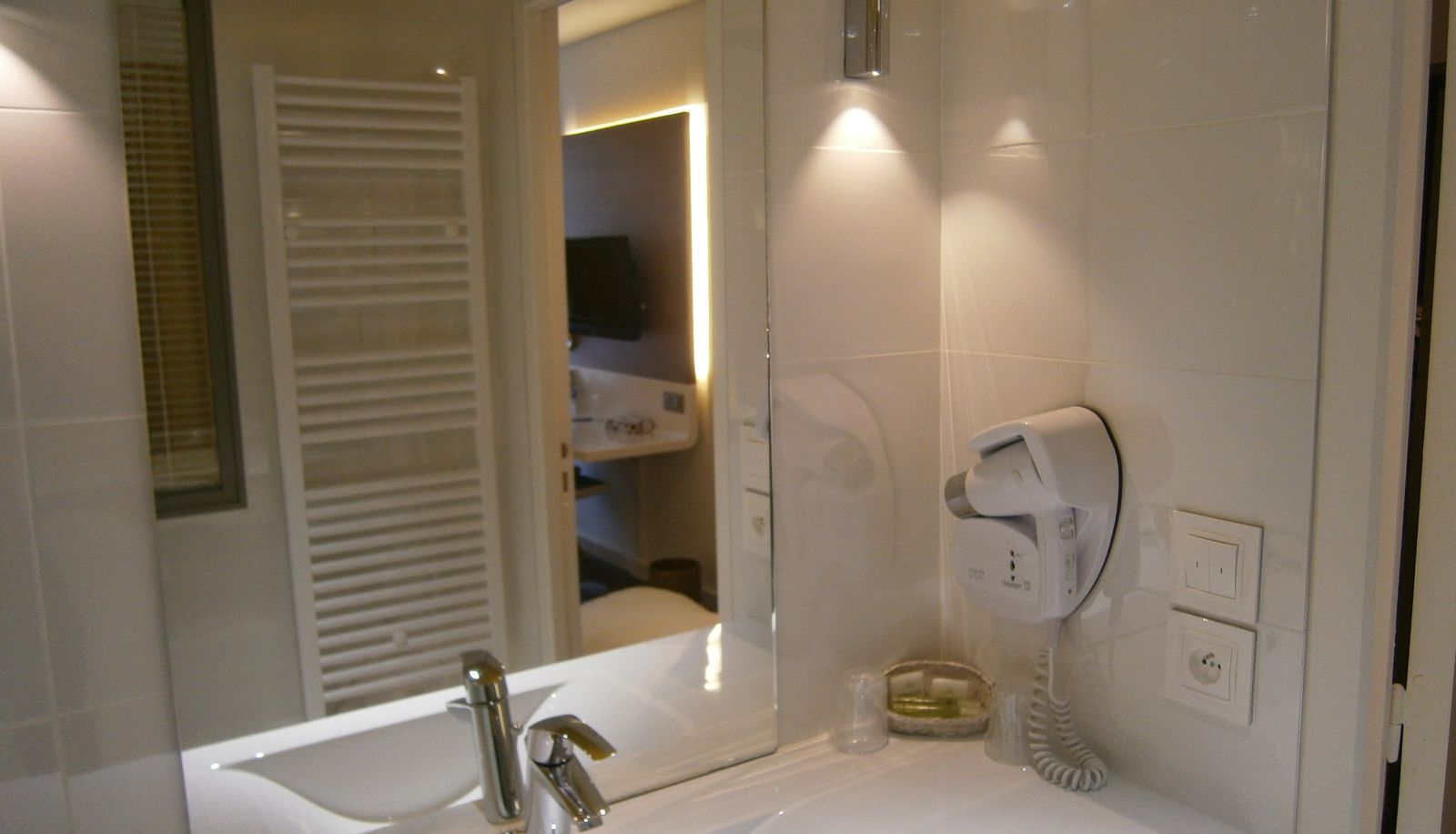 Badkamer - Brit Hotel St Brieuc Plérin