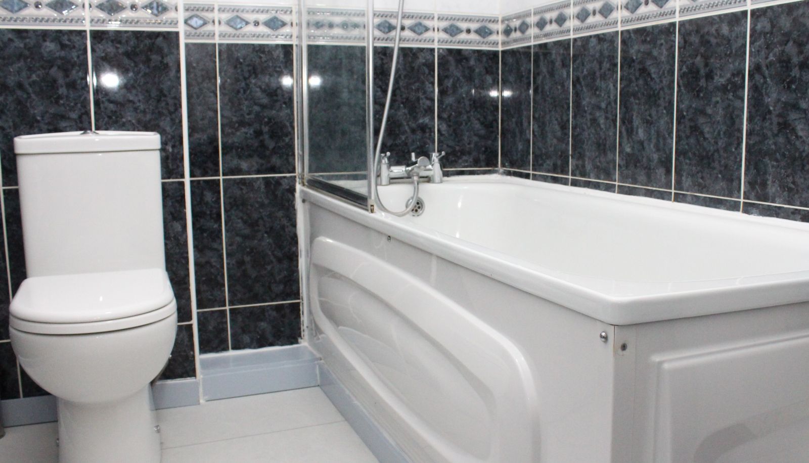 Bathroom - London Apartments Shoreditch