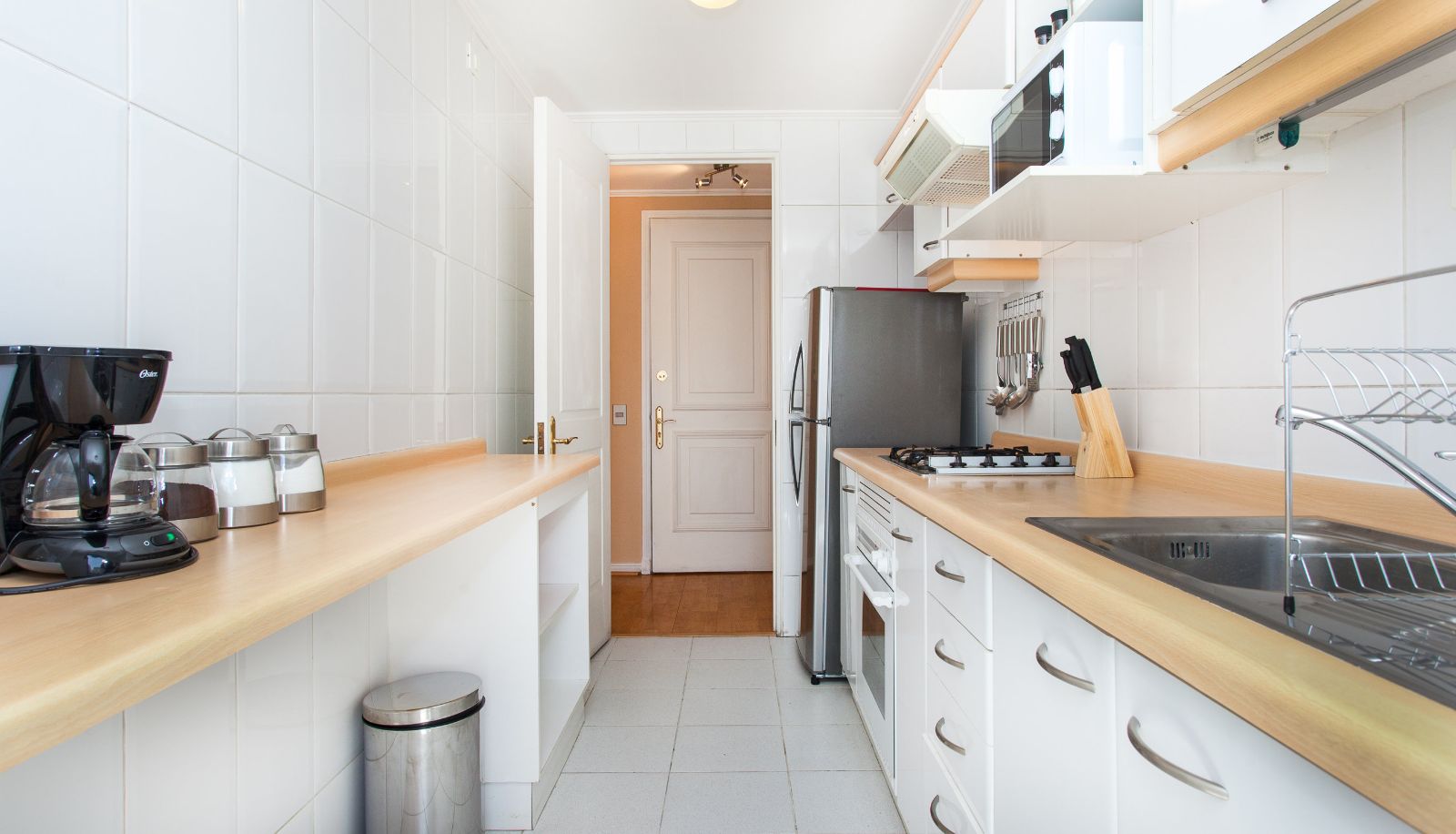 Küchenbereich im Zimmer - myLUXAPART Golf