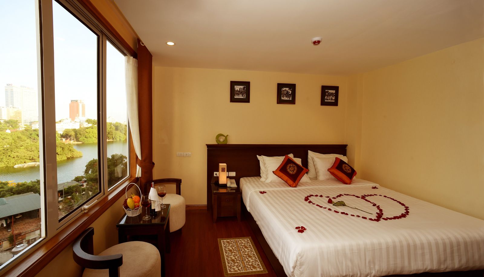 Pokój z widokiem na jezioro - Centre Point Hanoi Hotel