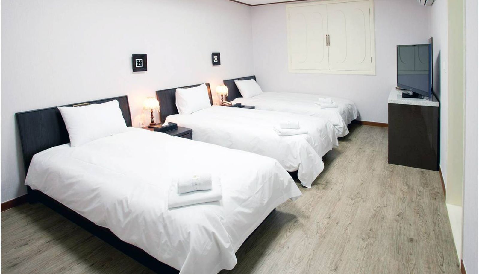 Habitación triple - JBIS Tourist Hotel