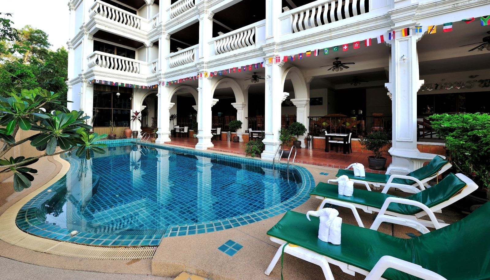 Piscine - APK Resort