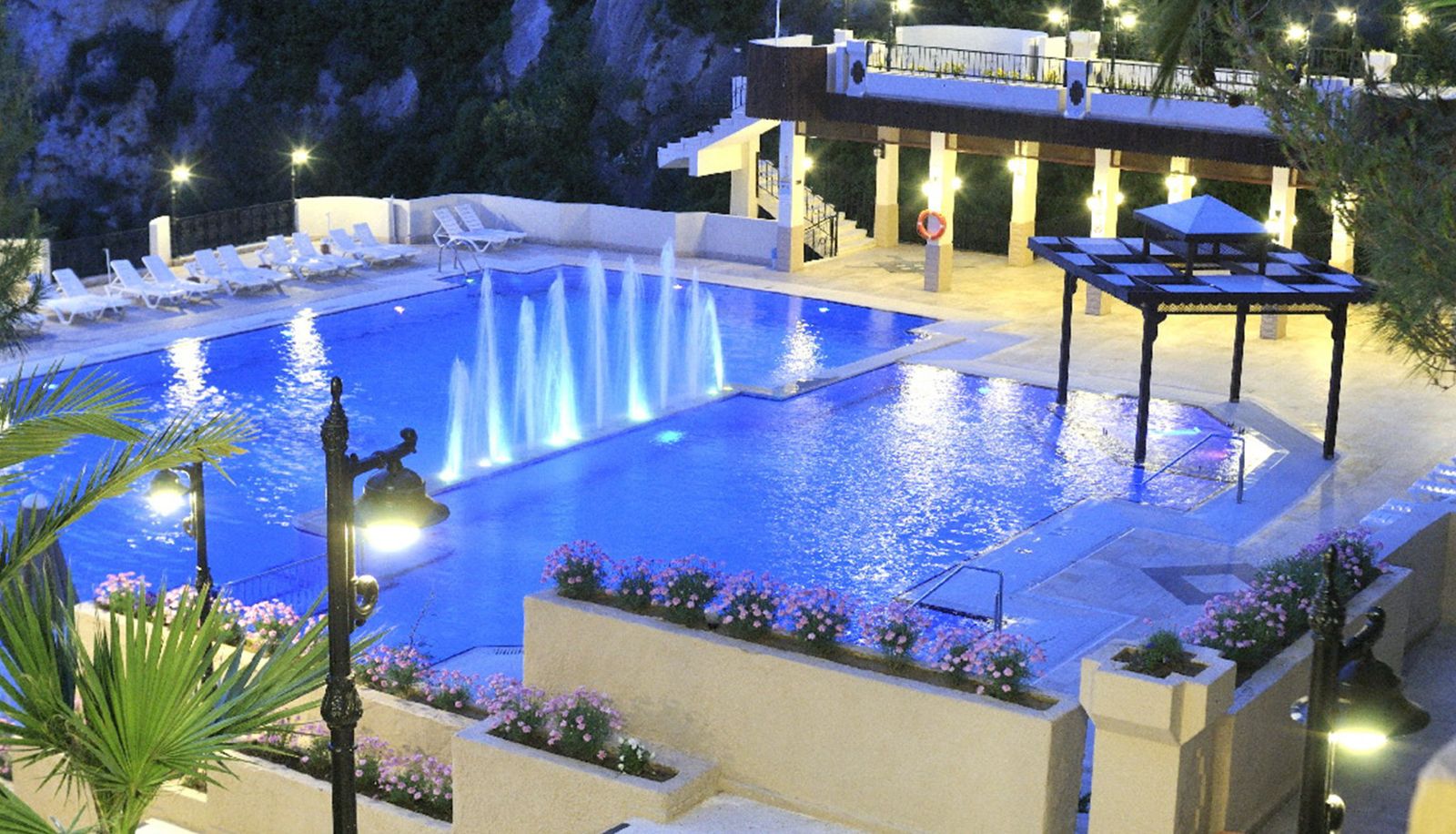 Piscina - Alkoclar Adakule
