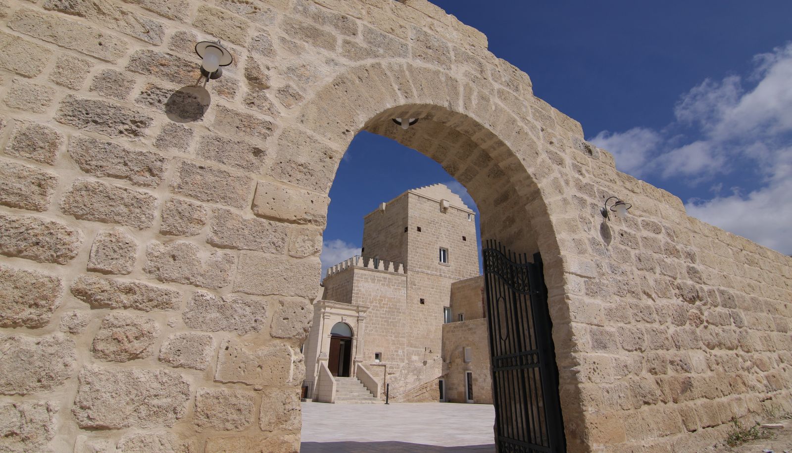 Hotel outdoor area - San Francesco Masseria Fortificata