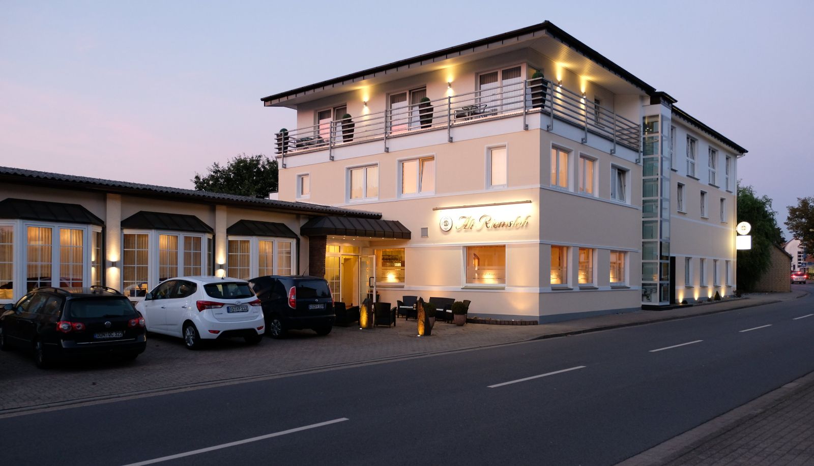 Zona exterior del hotel - Alt Riemsloh