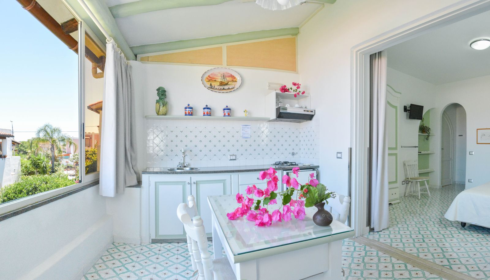Kitchen area in the room - Residence Albergo Mendolita