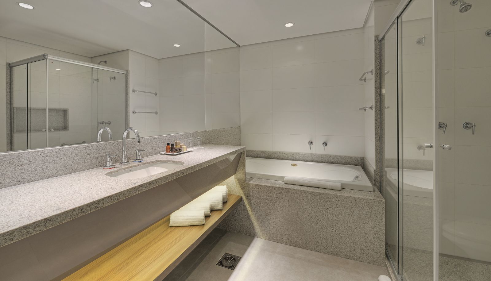 Badezimmer - Deville Prime Campo Grande