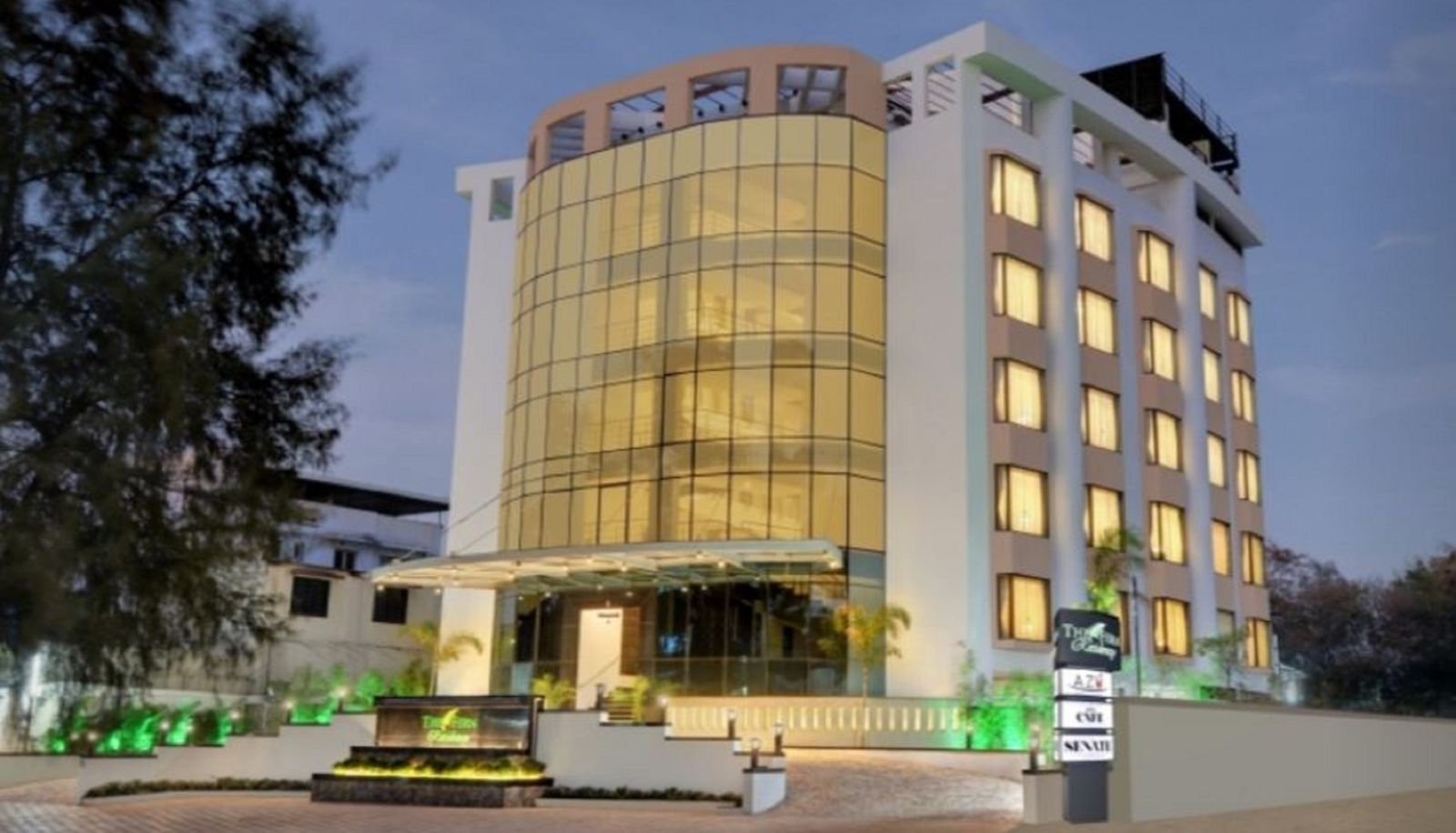 Zewnętrzna część hotelu - The Fern Residency MIDC