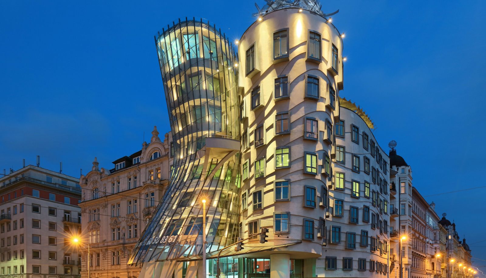Hotel outdoor area - Dancing House - Tančící dům Hotel