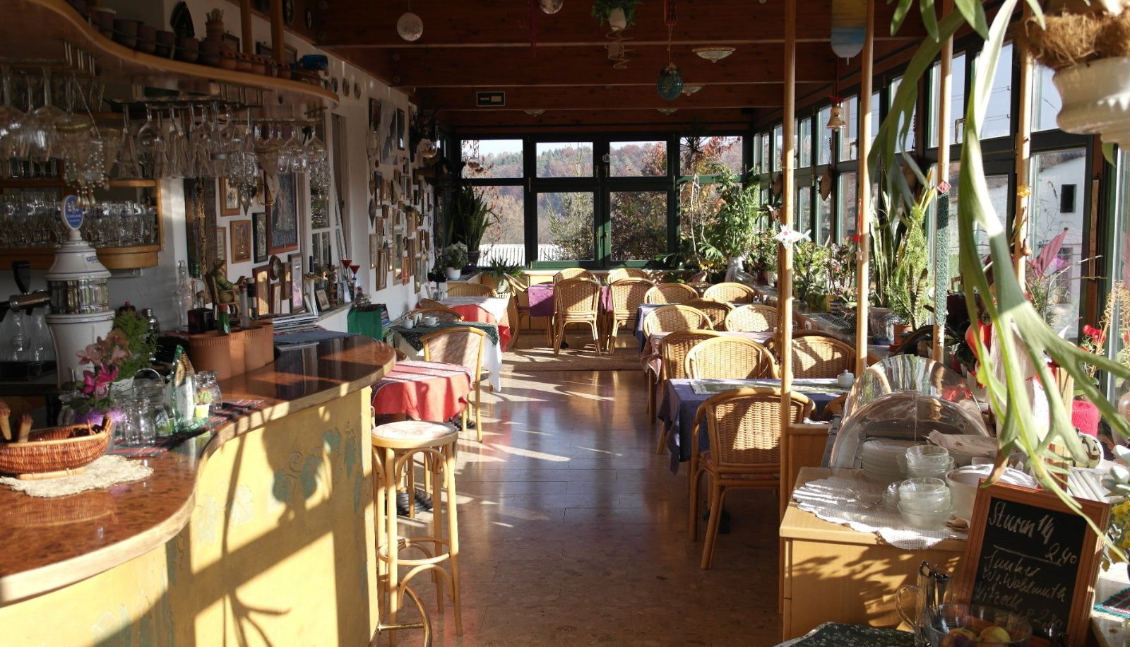 Salle de petit-déjeuner dans le restaurant - Waldfrieden Landhaus