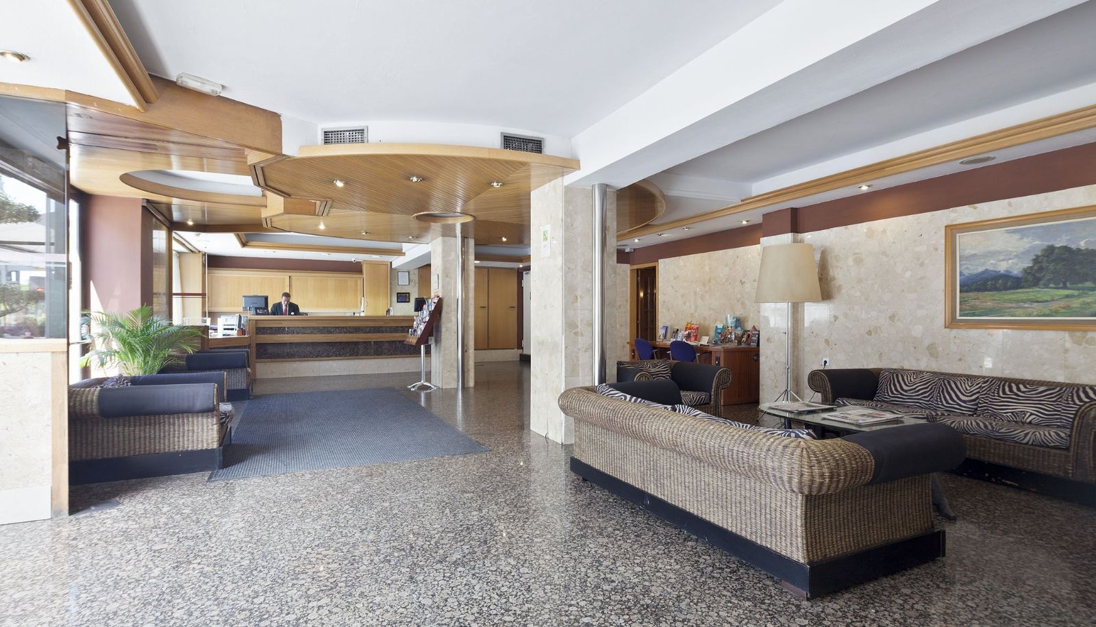 Hall - Auto Hogar