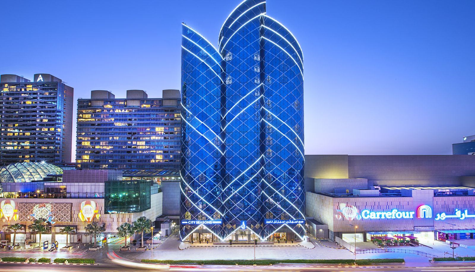 Zona exterior del hotel - City Seasons Towers Hotel