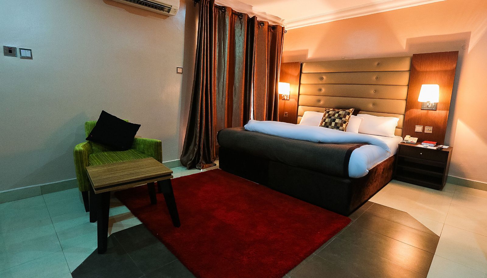 Kamer met balkon - GolfView Suites & Conference Center.