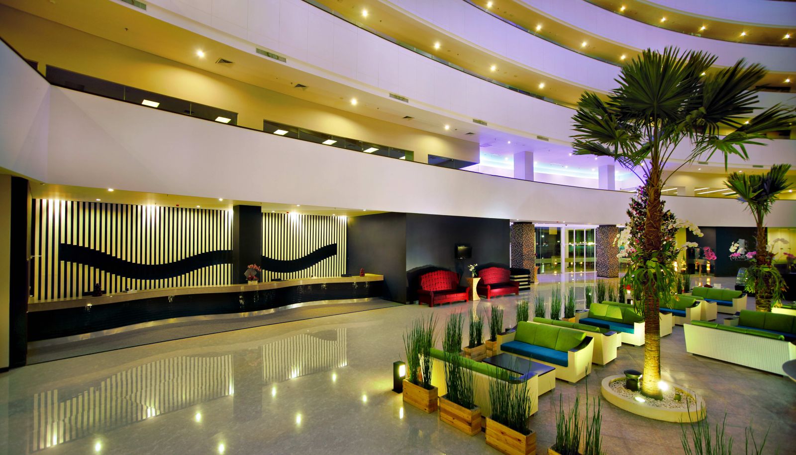 Lobby - Aston Cirebon Hotel & Convention Center