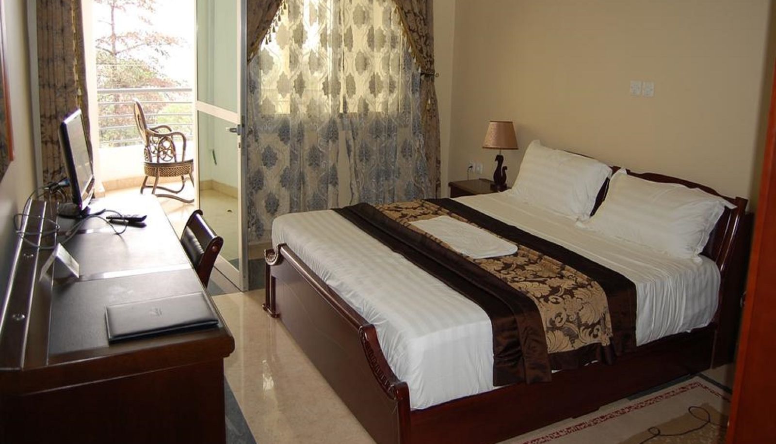 Standard room (double) - City Hill Hotel