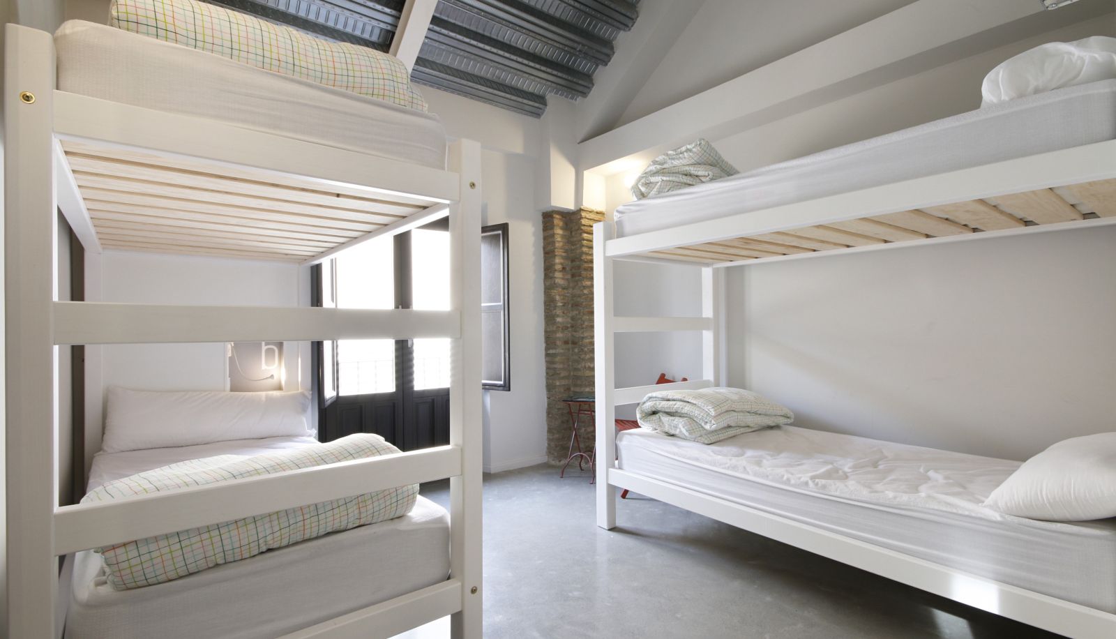 Chambre quadruple - LemonRock Hostel
