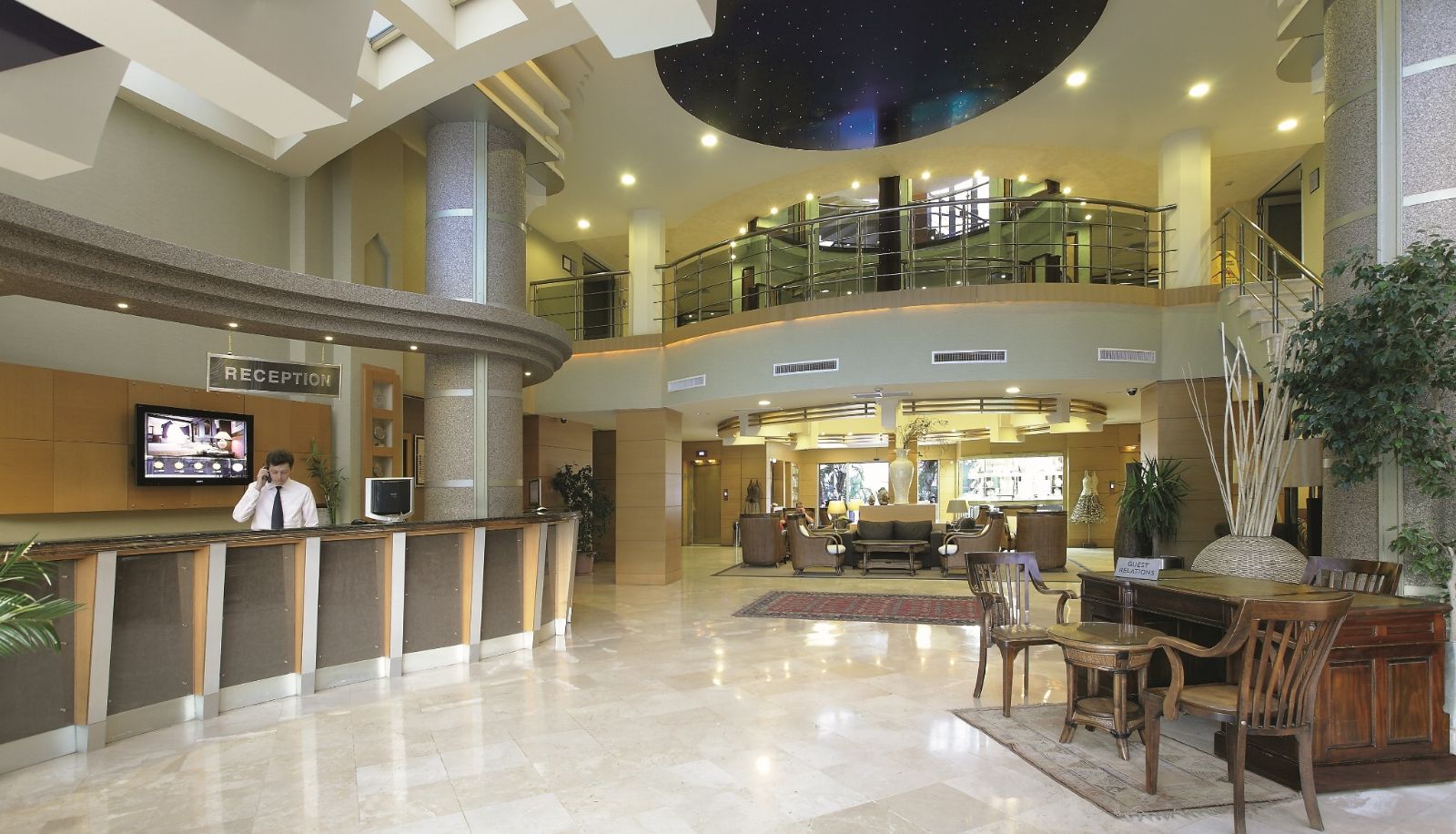 Reception - Grand Cettia Hotel