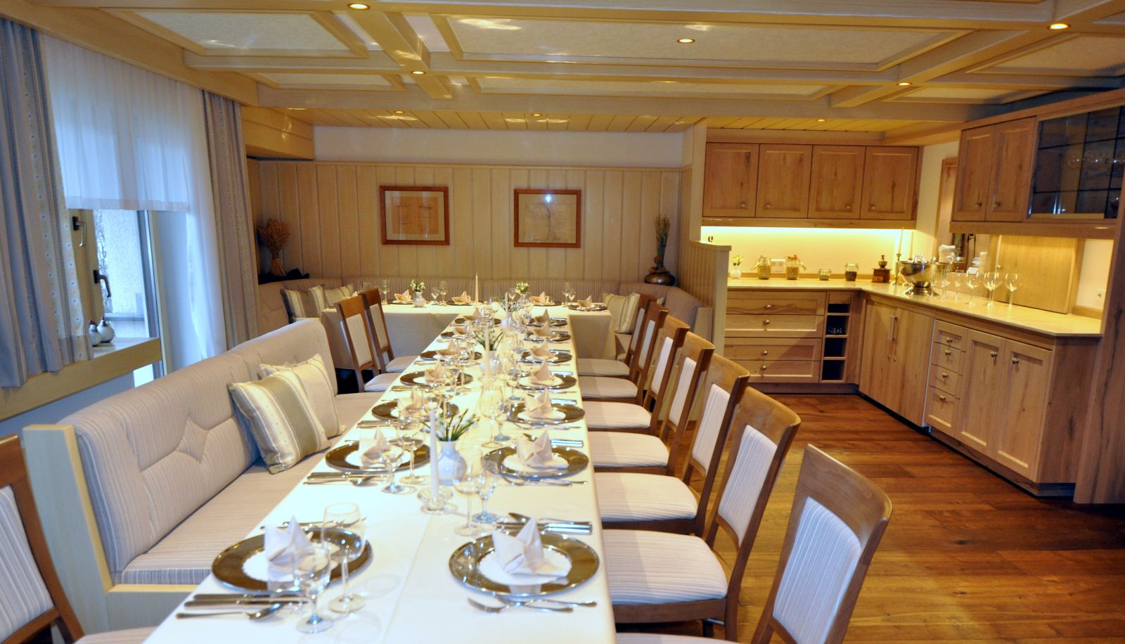 Sala prima colazione all'interno del ristorante - Landhotel Pfrondorfer Mühle