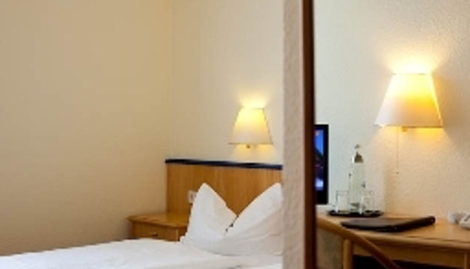 Room - Sporthotel Malchow - Hotel Garni - HP ausgeschlossen