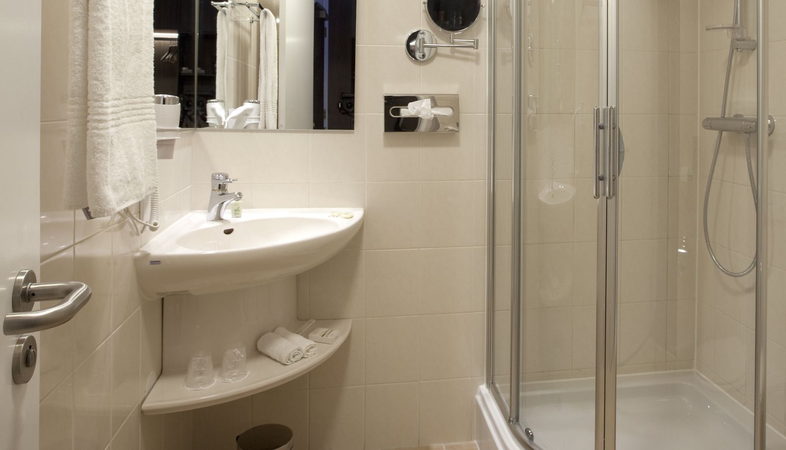 Bathroom - Auberge du Bonheur