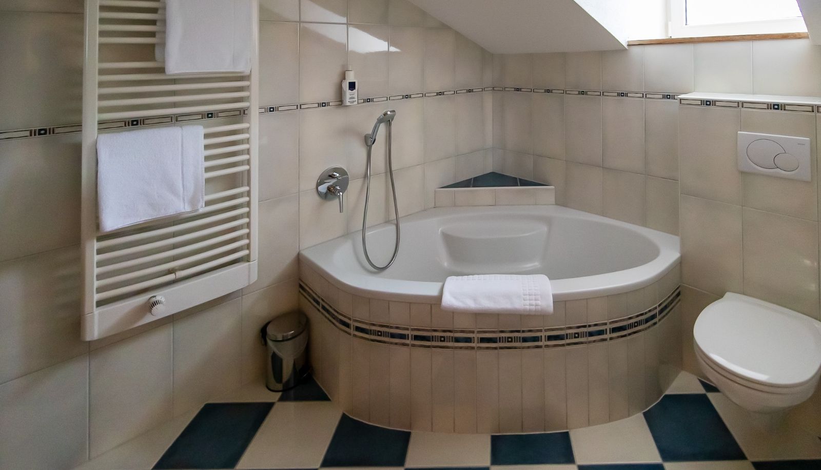 Badezimmer - Hotel Crystal Das Alpenrefugium