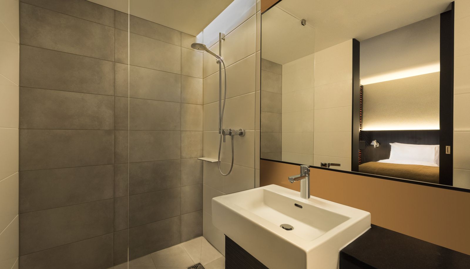 Bathroom - Adina Apartment Hotel Leipzig