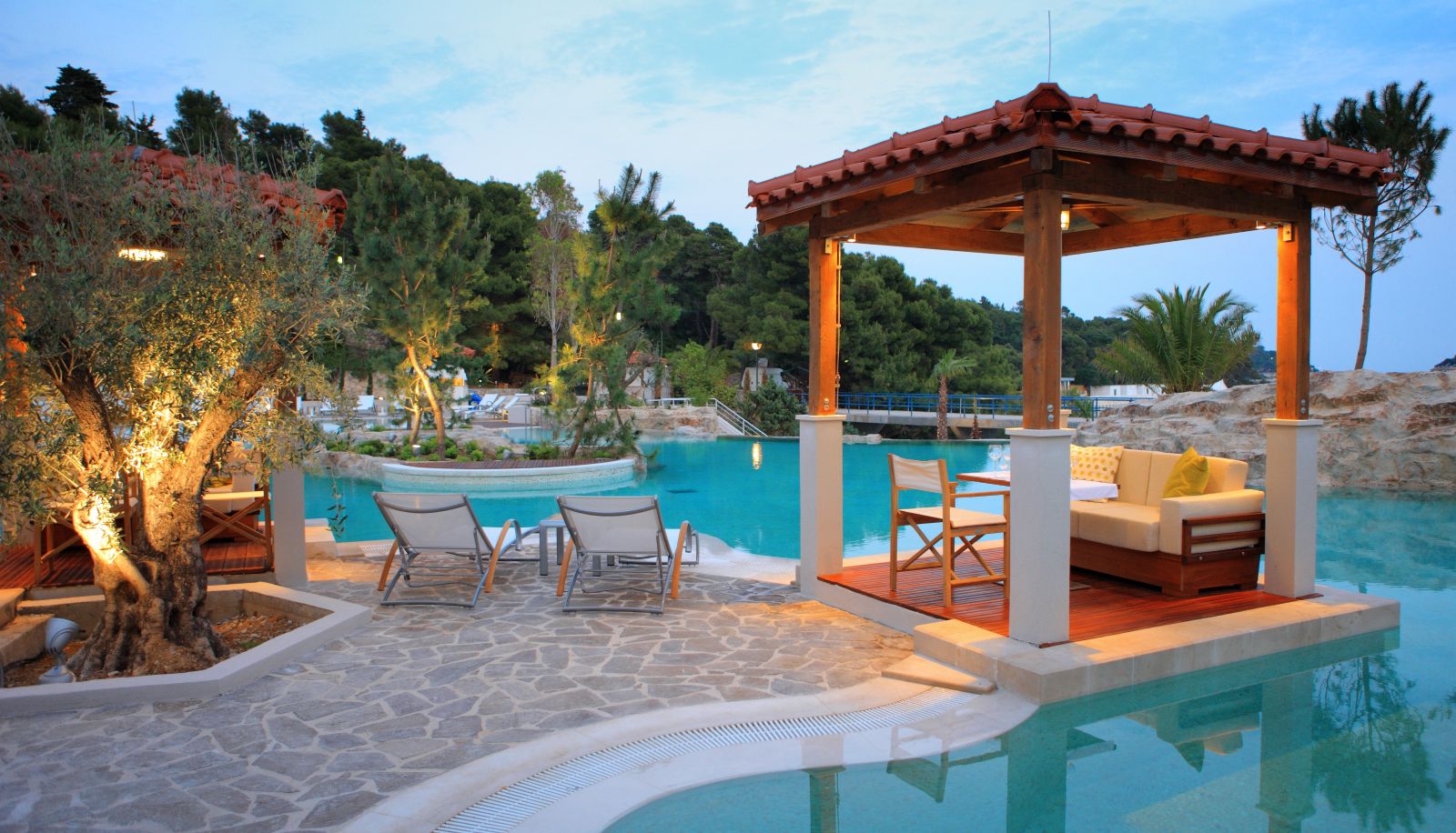 Zona exterior del hotel - Amfora Hvar Grand Beach Resort