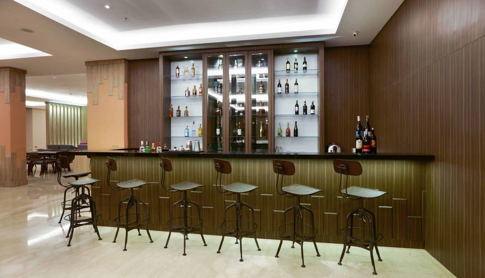 Bar - Harper Perintis
