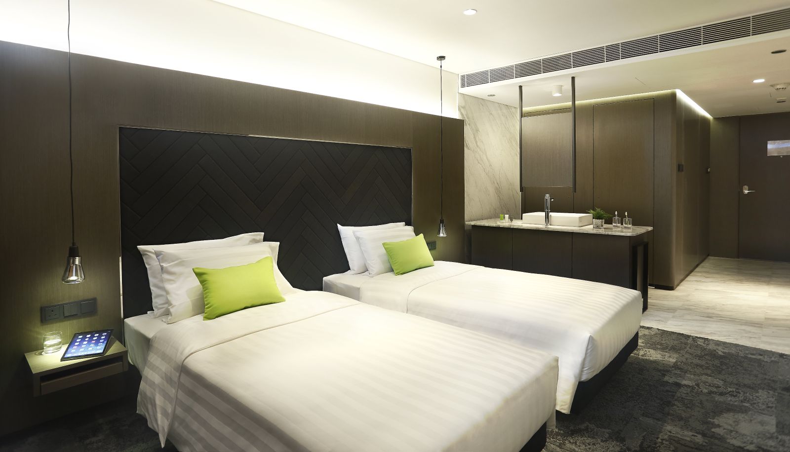 Standard room (double) - Hotel Ease · Tsuen Wan