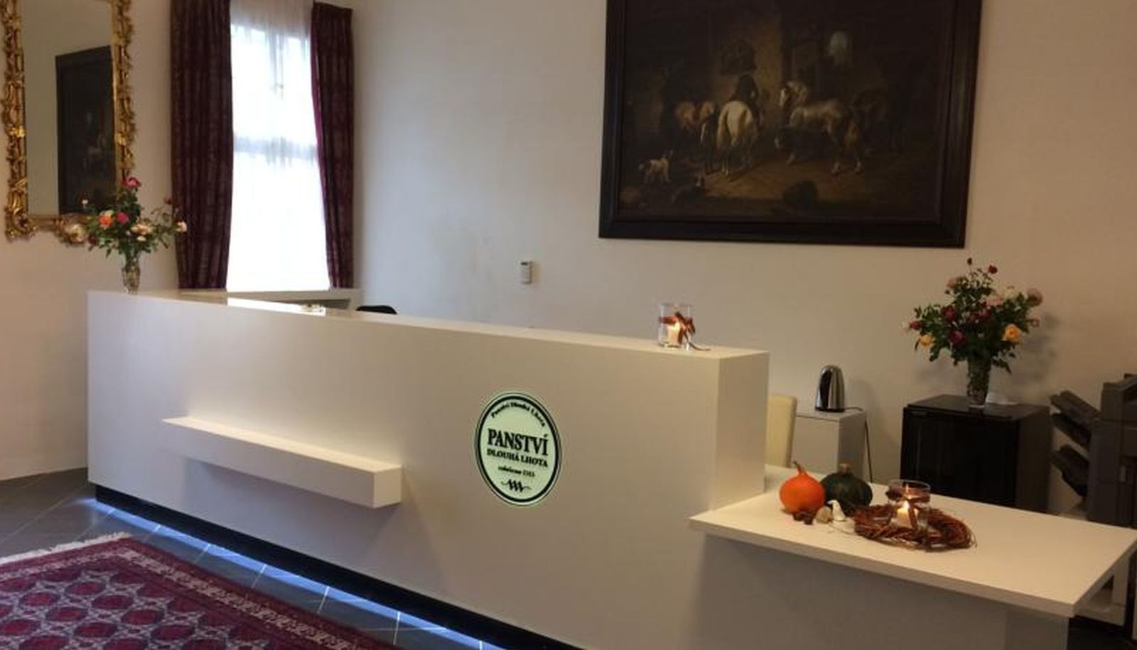 Rezeption - Hotel Panství Dlouhá Lhota