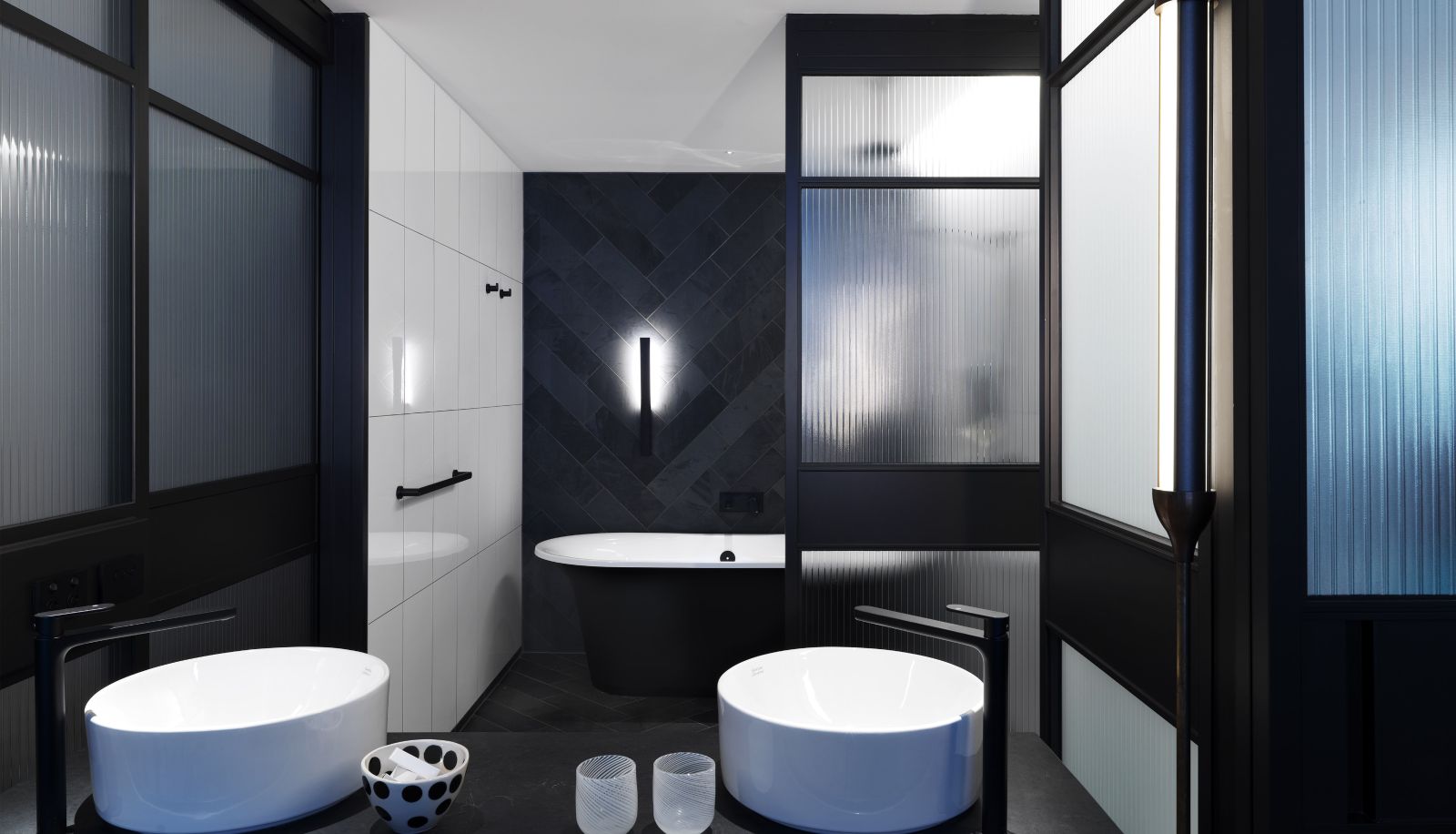 Bagno - QT MELBOURNE