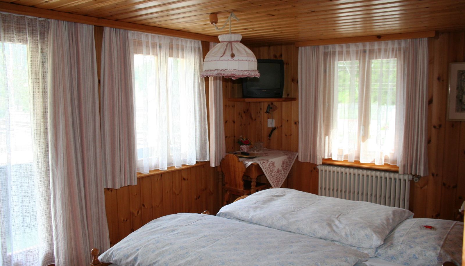 Room with mountain view - Alpine Budget Rooms by Täscherhof